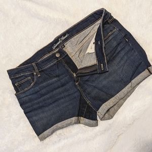 Universal Thread Midi Shorts 18w Like New